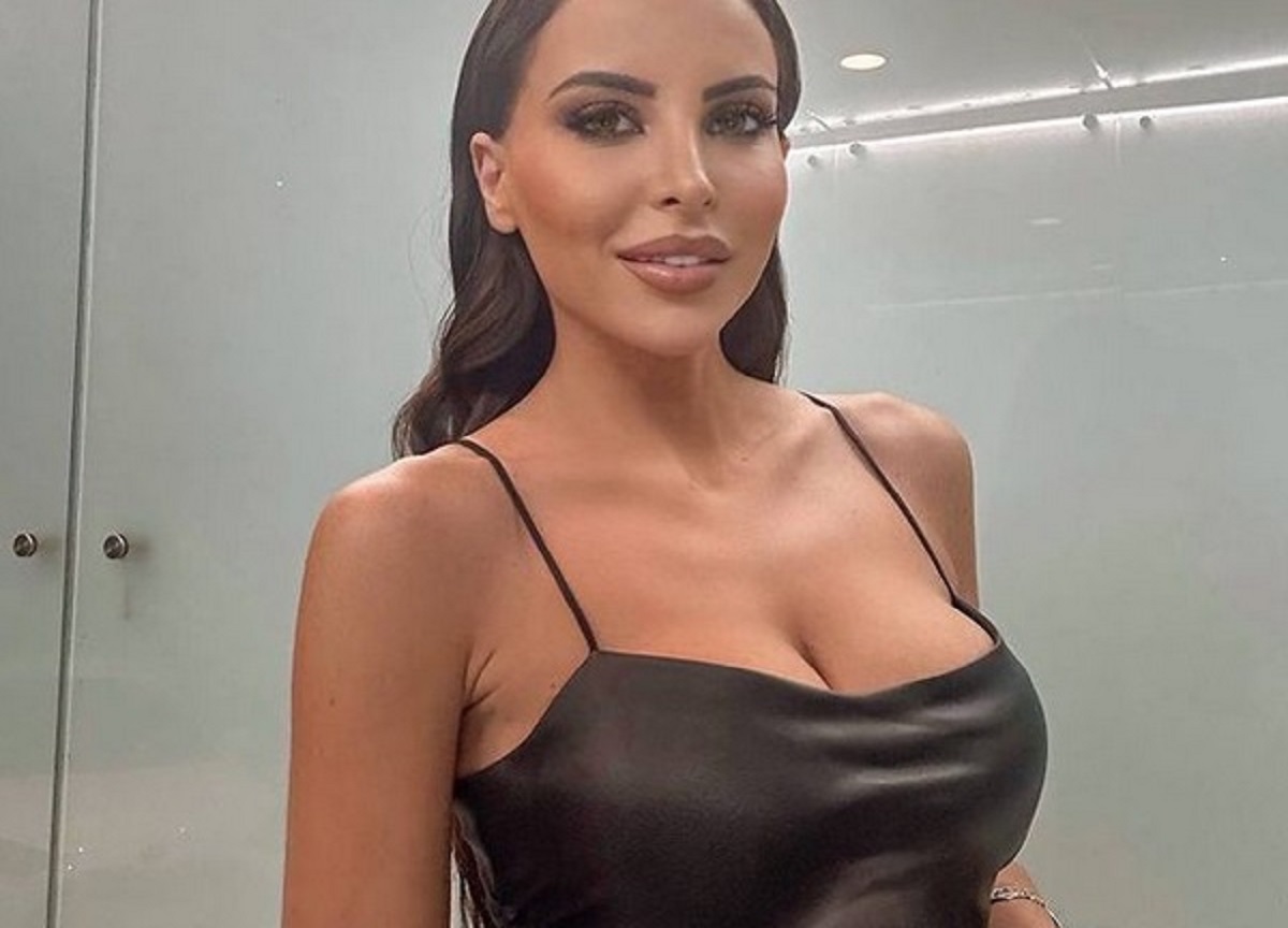 Marialuisa Jacobelli, che curve! La giornalista di Sportmediaset in tutina trasparente fa vedere “tutto”. Le foto