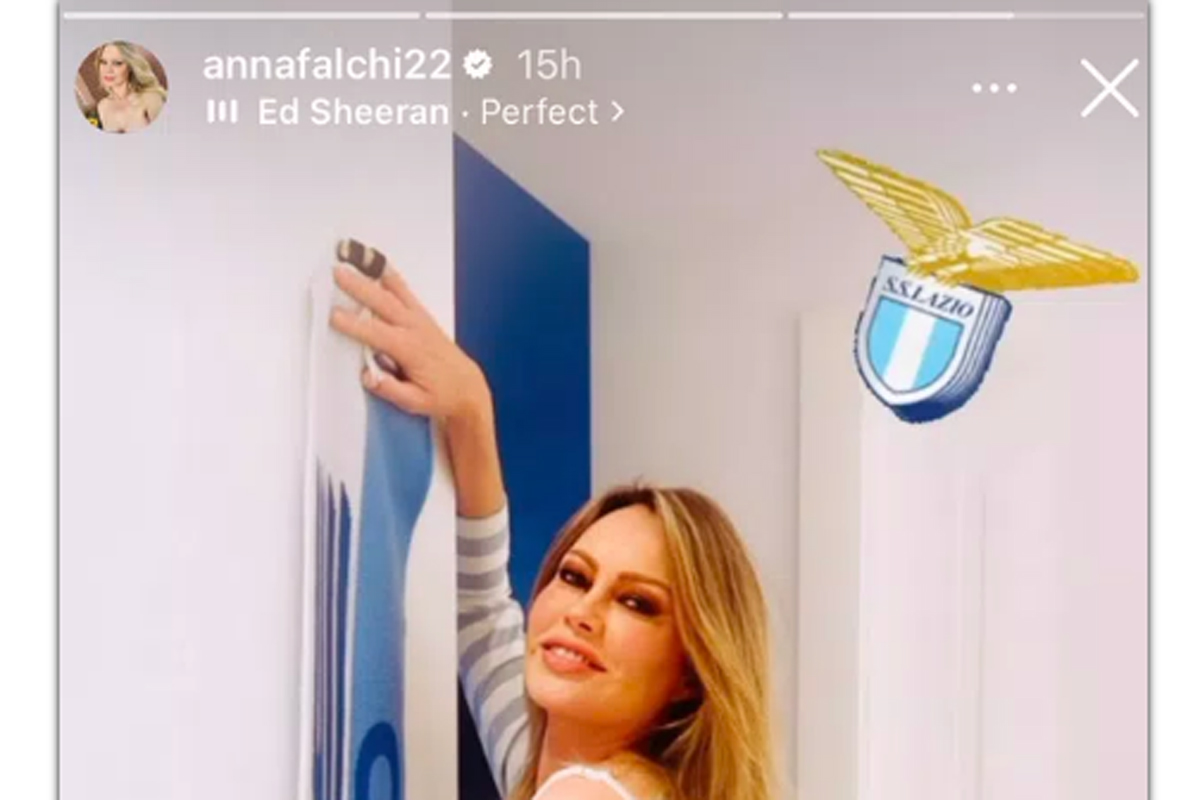 Anna Falchi, gol alla Zaccagni per festeggiare Lazio-Roma! FOTO