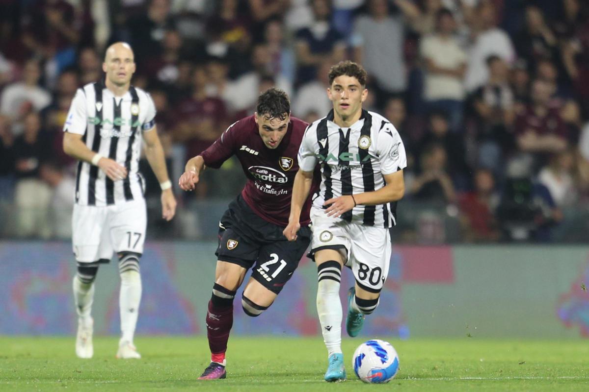 Chi è Simone Pafundi, per Mancini “prima lui e poi gli altri” nella sua Italia Chi è Simone Pafundi, per Mancini “prima lui e poi gli altri” nella sua Italia