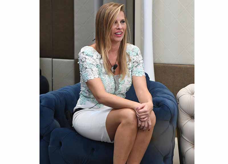 Laura Freddi: “Mi sono bruciata tutti i soldi”. Ecco chi l’ha salvata Laura Freddi: “Mi sono bruciata tutti i soldi”. Ecco chi l’ha salvata