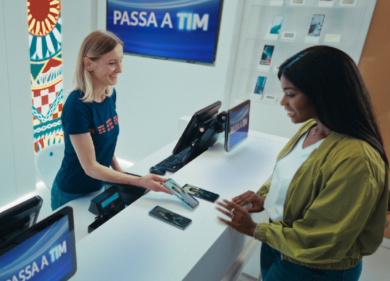 TIM, Danielle Madam è il volto del nuovo spot sul 5G