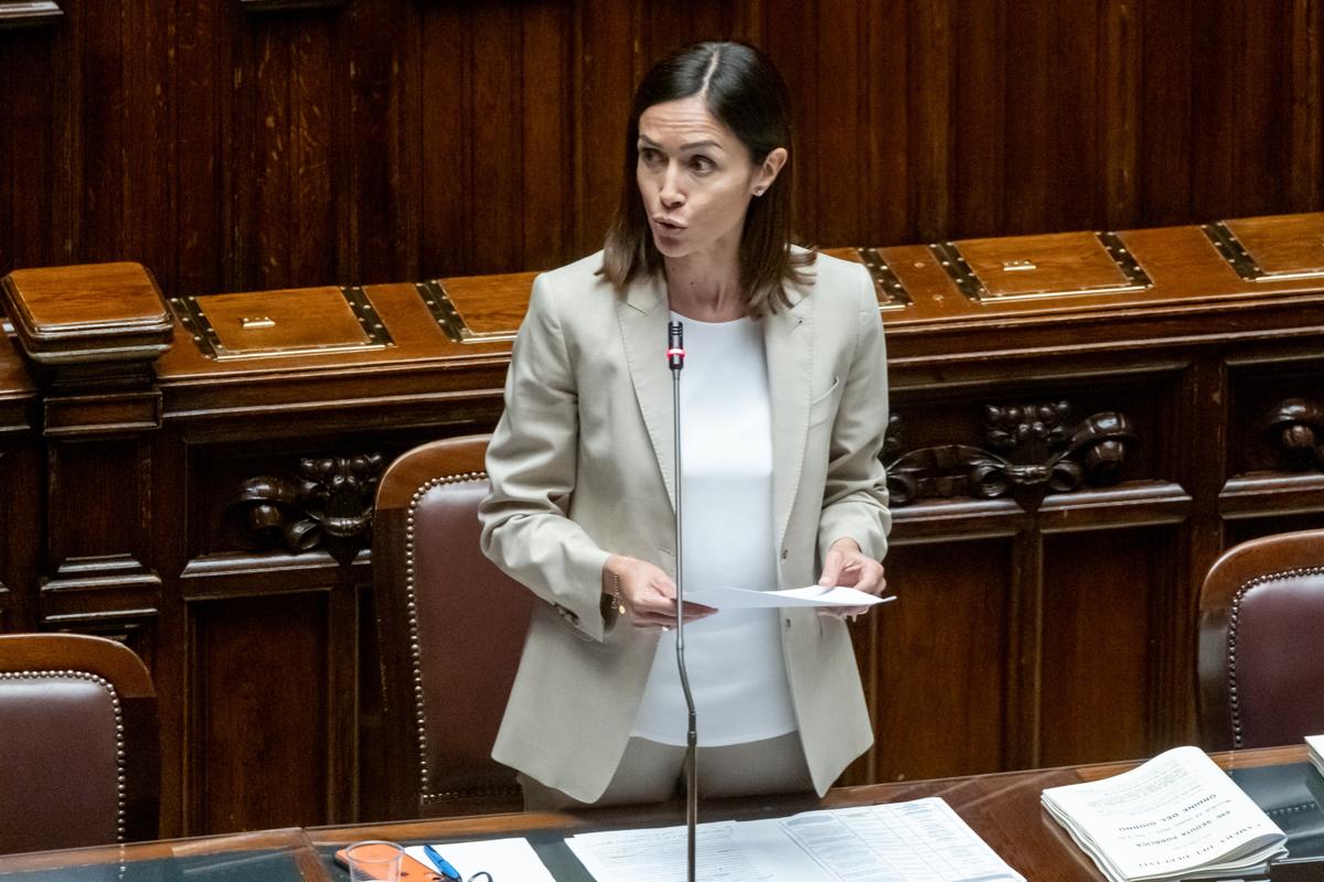 Carfagna vota con Meloni: “Maternità surrogata? La pensiamo allo stesso modo” Carfagna vota con Meloni: “Maternità surrogata? La pensiamo allo stesso modo”