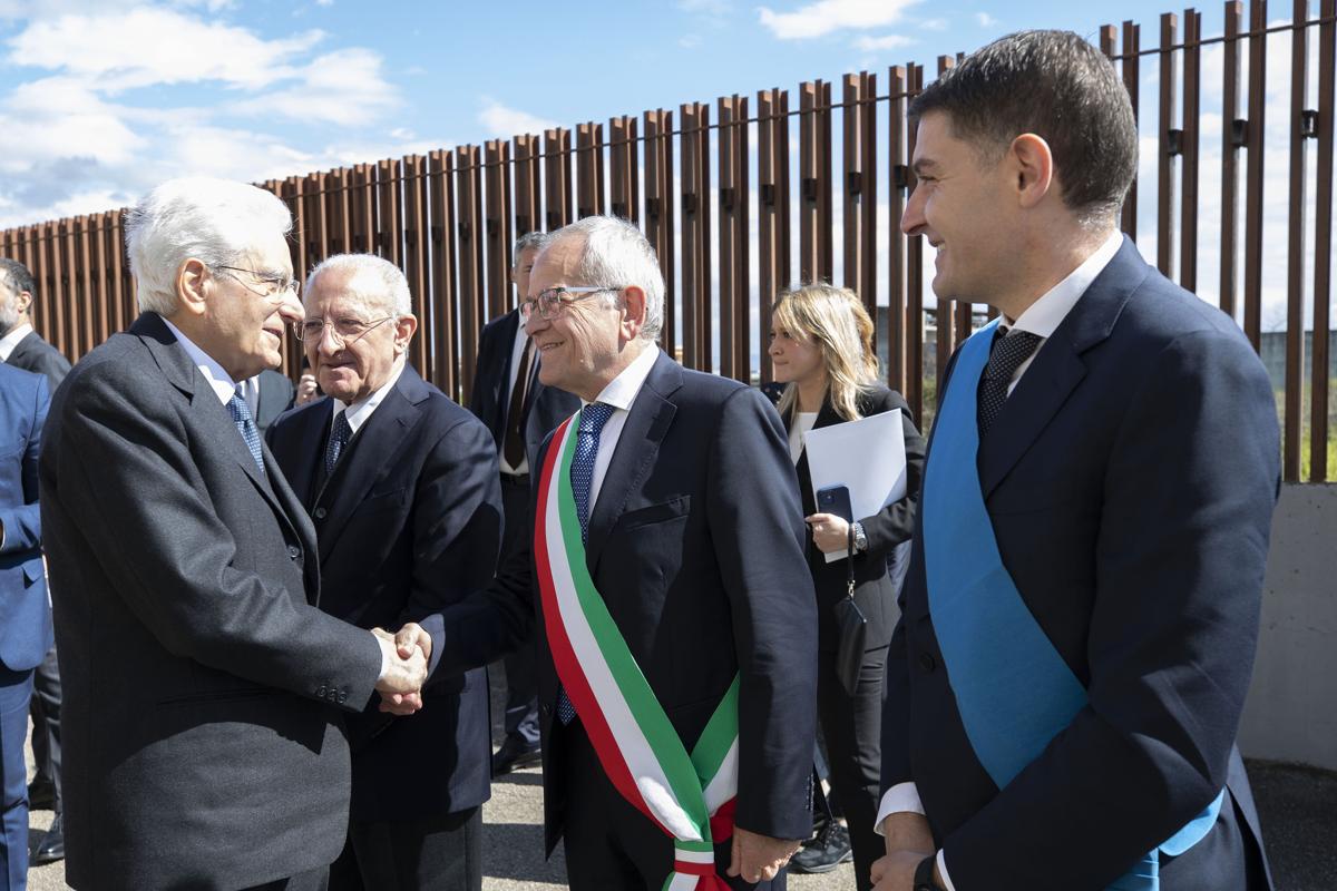 Mattarella: “Battere la mafia è possibile. Don Diana un eroe dei nostri tempi”