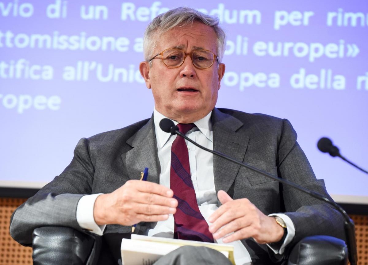 Tremonti attacca Lagarde: “Credit Suisse? Bce più lenta degli speculatori” Tremonti attacca Lagarde: “Credit Suisse? Bce più lenta degli speculatori”