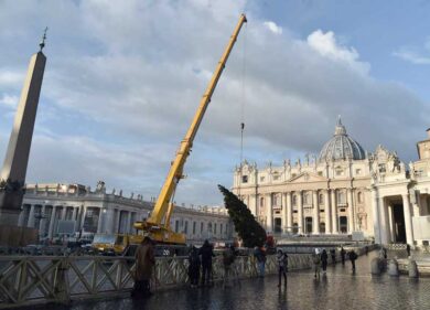 Roma, i conti in tasca al Giubileo: “Soldi pubblici dati alla Chiesa”