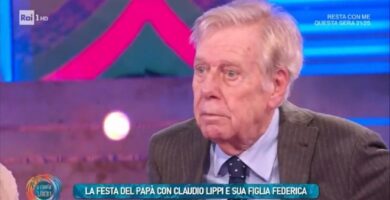 Claudio Lippi, gaffe razzista dalla Fialdini: “Ma è un primate?” – VIDEO