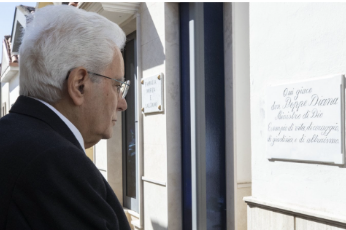 Mattarella: “Battere la mafia è possibile. Don Diana un eroe dei nostri tempi”