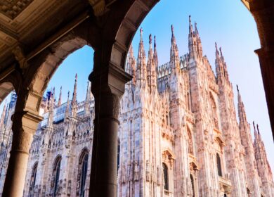 L’abusivo che occupa una casa vista Duomo ha capito tutto. Commento