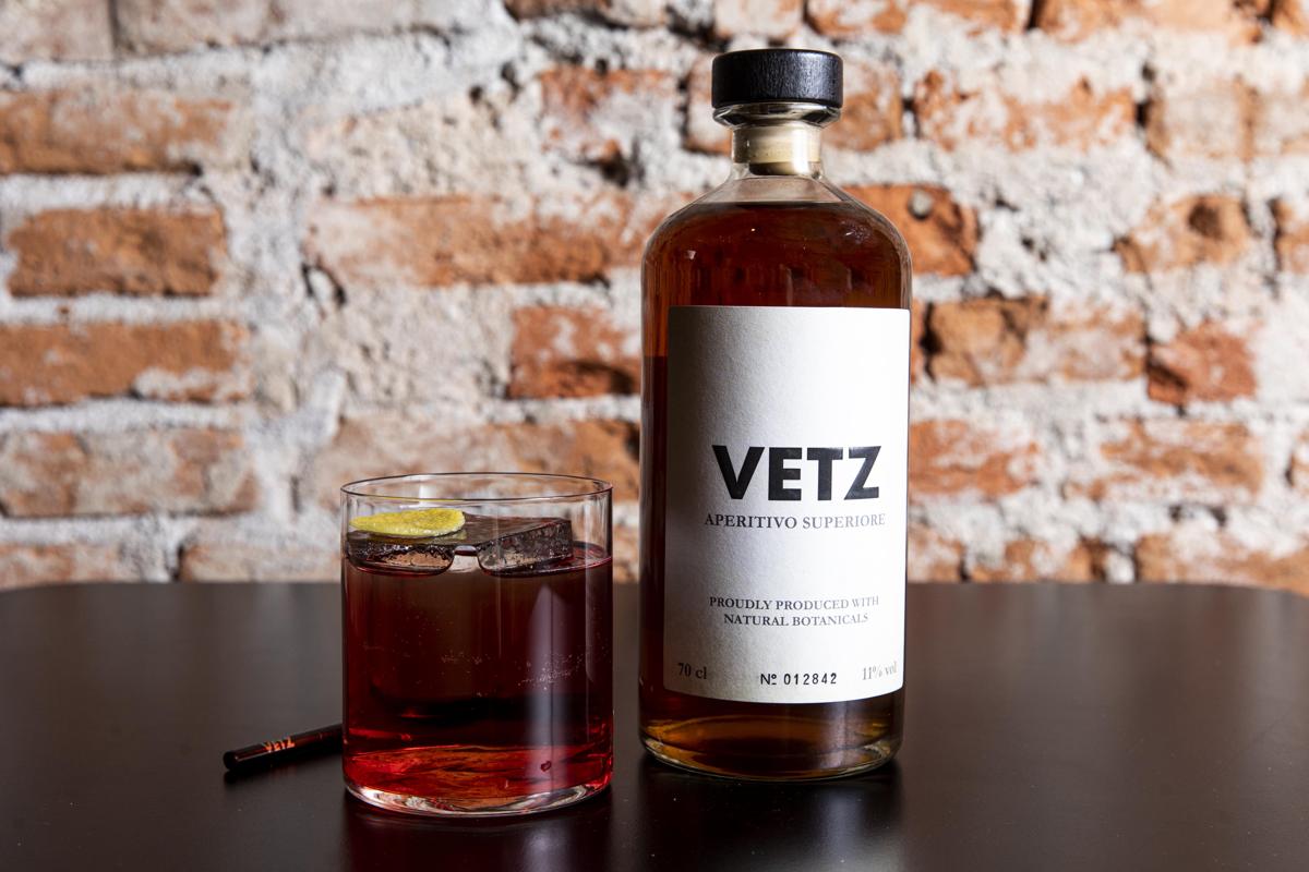 Vetz la rivoluzione dell’aperitivo parte con uno sweet bitter made in Italy Vetz la rivoluzione dell’aperitivo parte con uno sweet bitter made in Italy