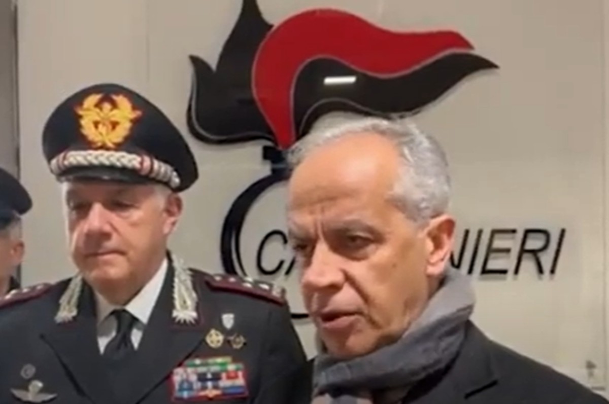 Sicurezza stazione Termini: i Carabinieri a Piantedosi: “Ma con quali uomini? Sicurezza stazione Termini: i Carabinieri a Piantedosi: “Ma con quali uomini?