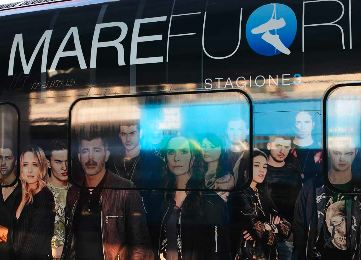 Gruppo FS, il cast di Mare Fuori incontra i fan a Roma Termini Gruppo FS, il cast di Mare Fuori incontra i fan a Roma Termini