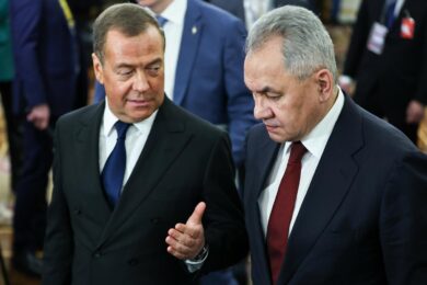 Ucraina, nuove minacce da Mosca. “Si avvicina l’armageddon nucleare”