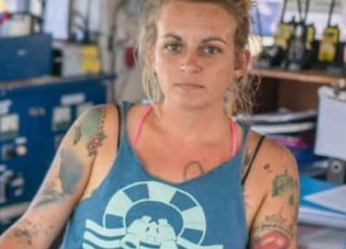 Migranti, Guardia Costiera contro le Ong: “Intralciano i soccorsi in mare”