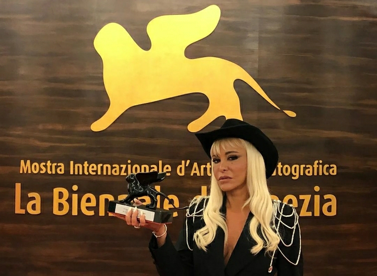 Vera Gemma rivela a “Generazione Z”: “Il primo amore? Teo Mammuccari” Vera Gemma rivela a “Generazione Z”: “Il primo amore? Teo Mammuccari”