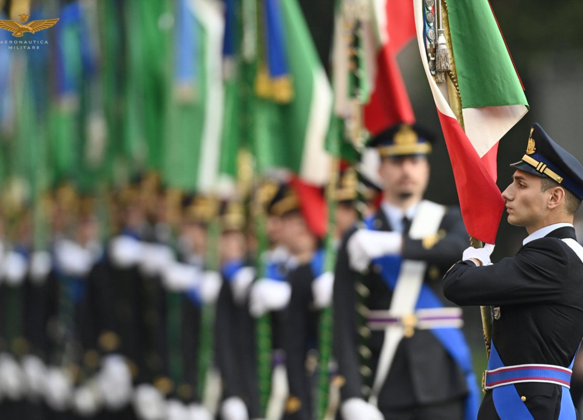 L’Aeronautica Militare compie 100 anni, Mattarella: “Onore al vostro coraggio”
