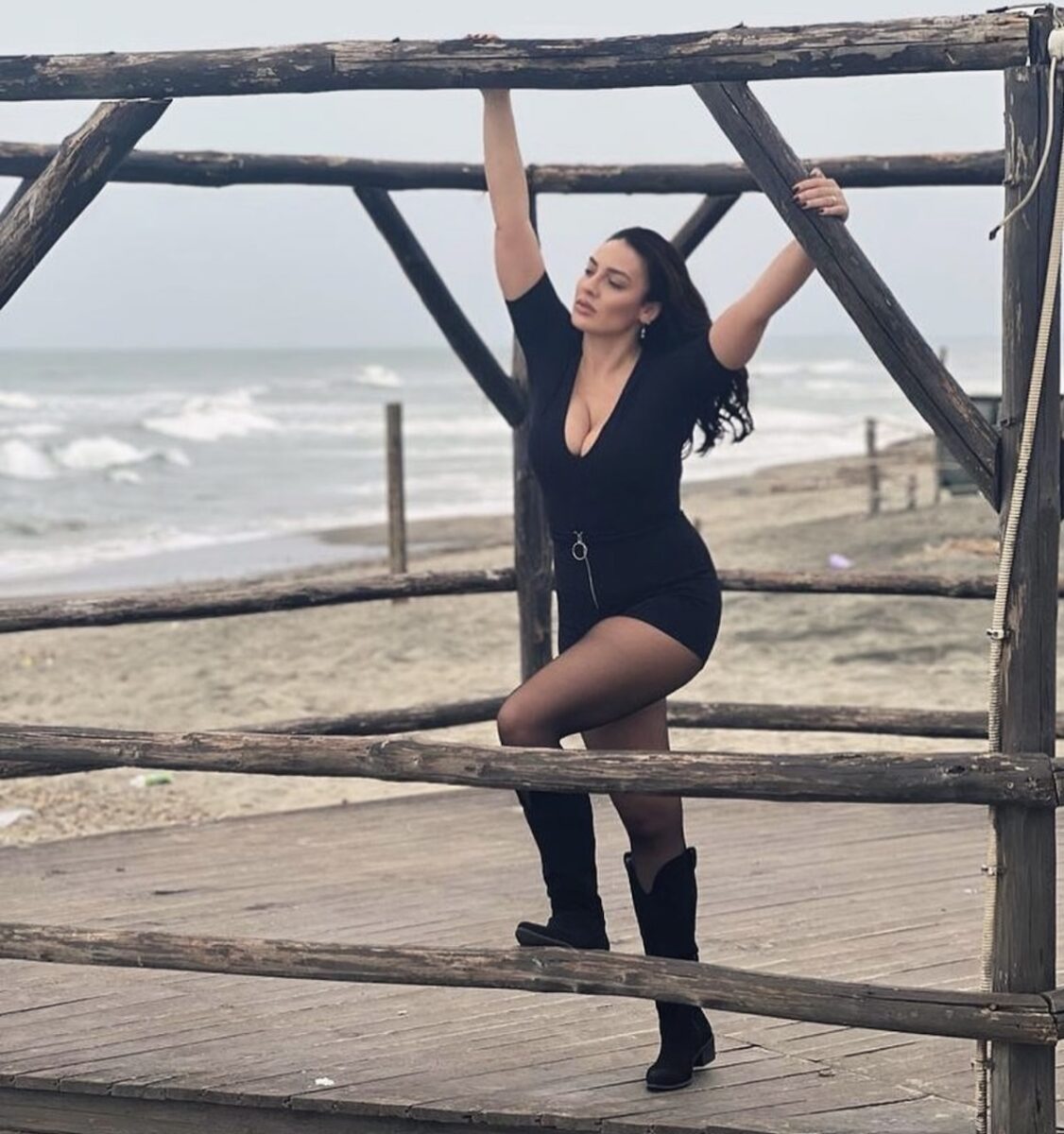 Francesca Manzini, ecco chi è la conduttrice di Striscia: malattia, papà nella Lazio e fidanzato sosia di Johnny Depp