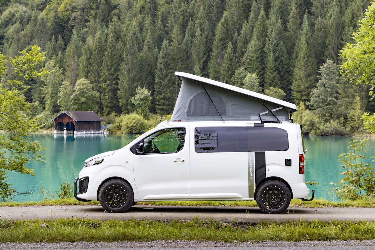 Opel Vivaro si trasforma in un camper
