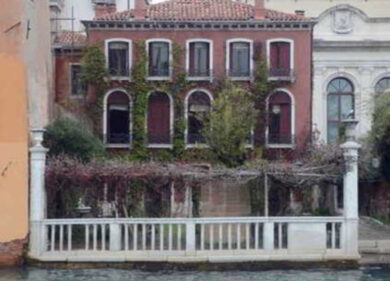 Venezia, cancellata la storia. La Casetta Rossa di D’Annunzio diventa un B&B