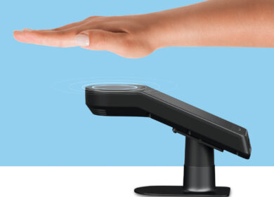 Pagamenti con il palmo della mano: comodità o sistema di controllo? I dubbi