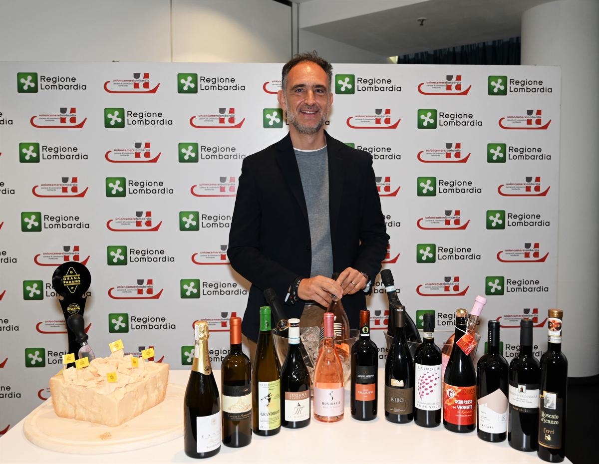 La Lombardia a Vinitaly 2023 con i suoi vini La Lombardia a Vinitaly 2023 con i suoi vini