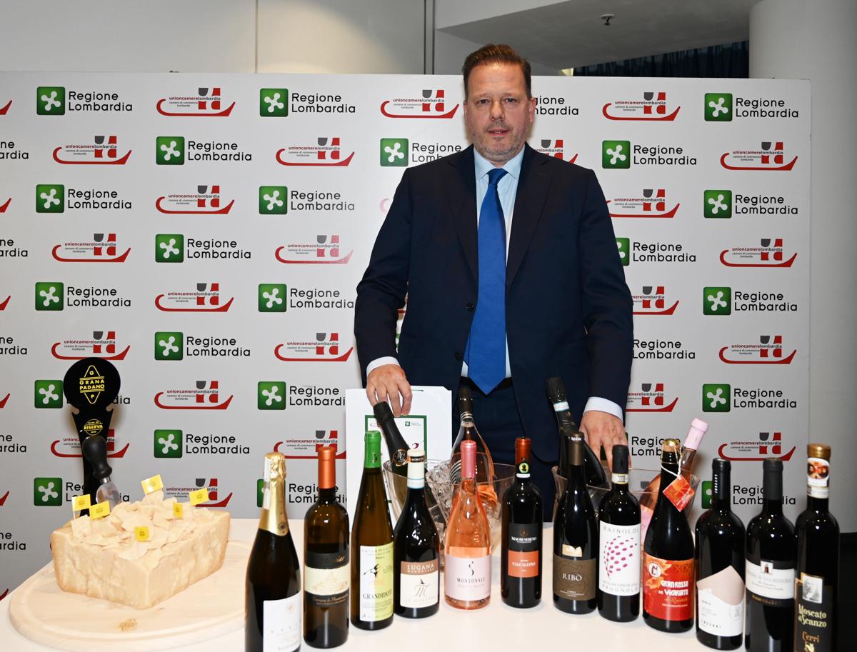 La Lombardia a Vinitaly 2023 con i suoi vini La Lombardia a Vinitaly 2023 con i suoi vini