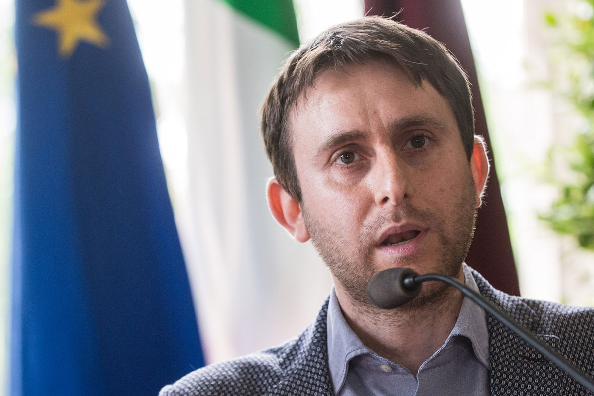 Roma, il Comune cerca 2 esperti veterinari: 700€ mese: è nuovo schiavismo