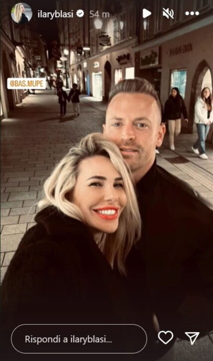 Totti geloso di Sebastian perché dorme nel suo letto e va a spasso con Isabel Totti geloso di Sebastian perché dorme nel suo letto e va a spasso con Isabel