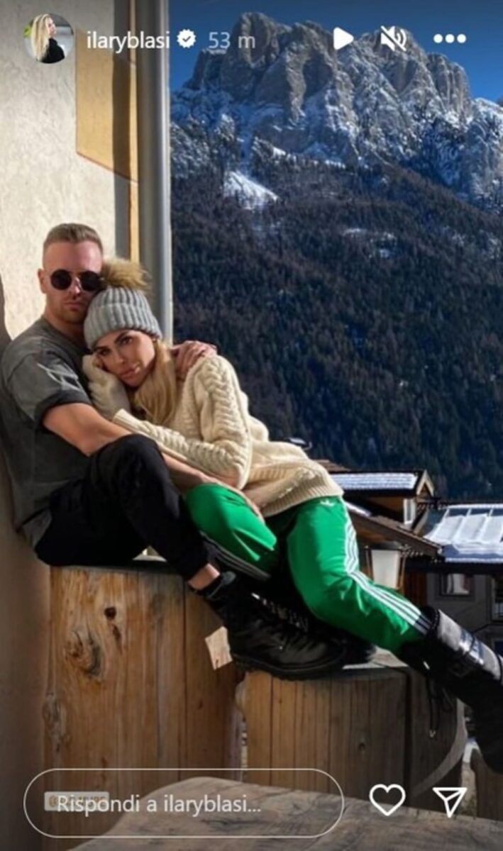 Totti geloso di Sebastian perché dorme nel suo letto e va a spasso con Isabel Totti geloso di Sebastian perché dorme nel suo letto e va a spasso con Isabel