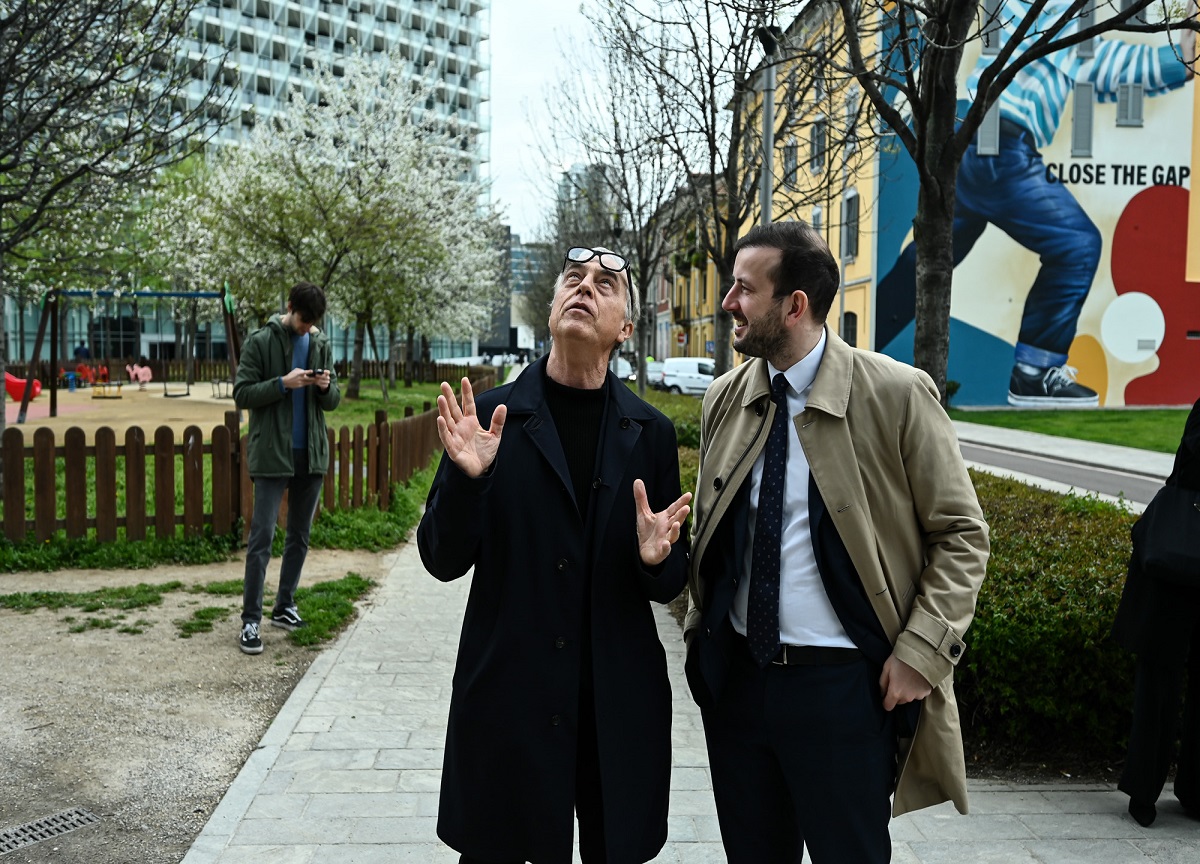 Il Commissario Sinkevičius incontra Boeri al Bosco Verticale Il Commissario Sinkevičius incontra Boeri al Bosco Verticale