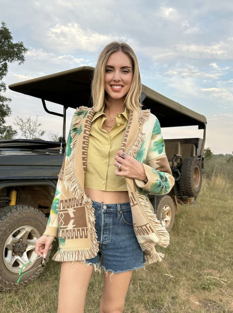 Chiara Ferragni, bagno con gli elefanti in Sud Africa Chiara Ferragni, bagno con gli elefanti in Sud Africa