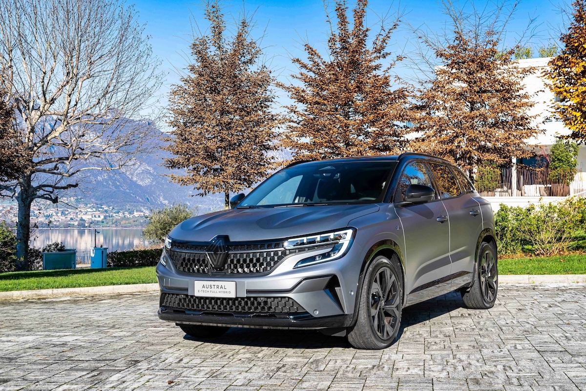 Renault Austral E-Tech Full Hybrid, consumi ridotti e piacere di guida