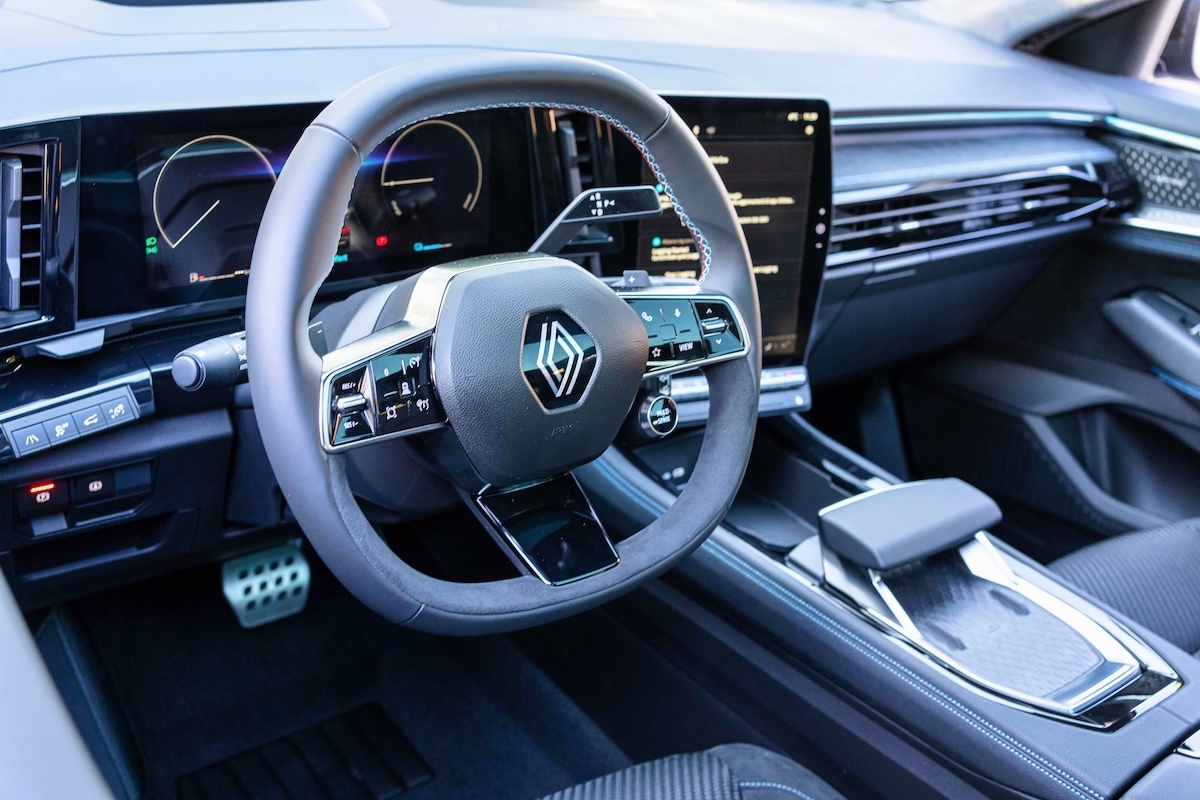 Renault Austral E-Tech Full Hybrid, consumi ridotti e piacere di guida