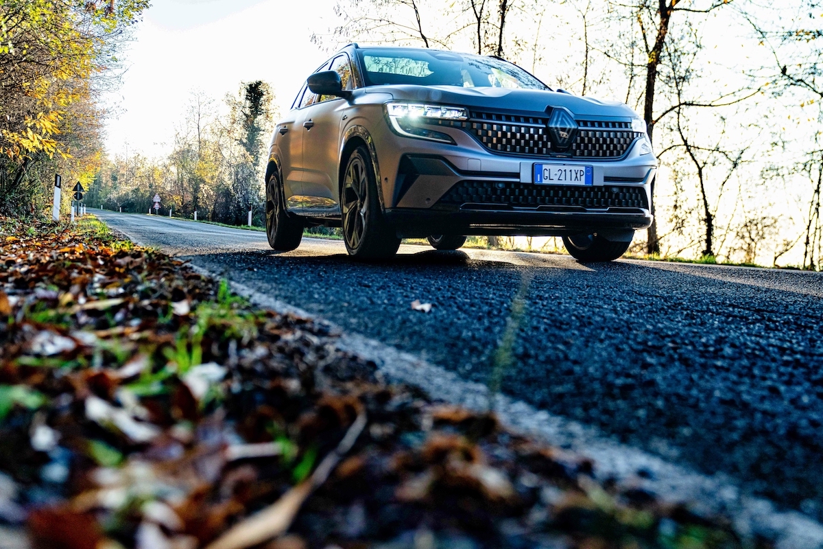 Renault Austral E-Tech Full Hybrid, consumi ridotti e piacere di guida