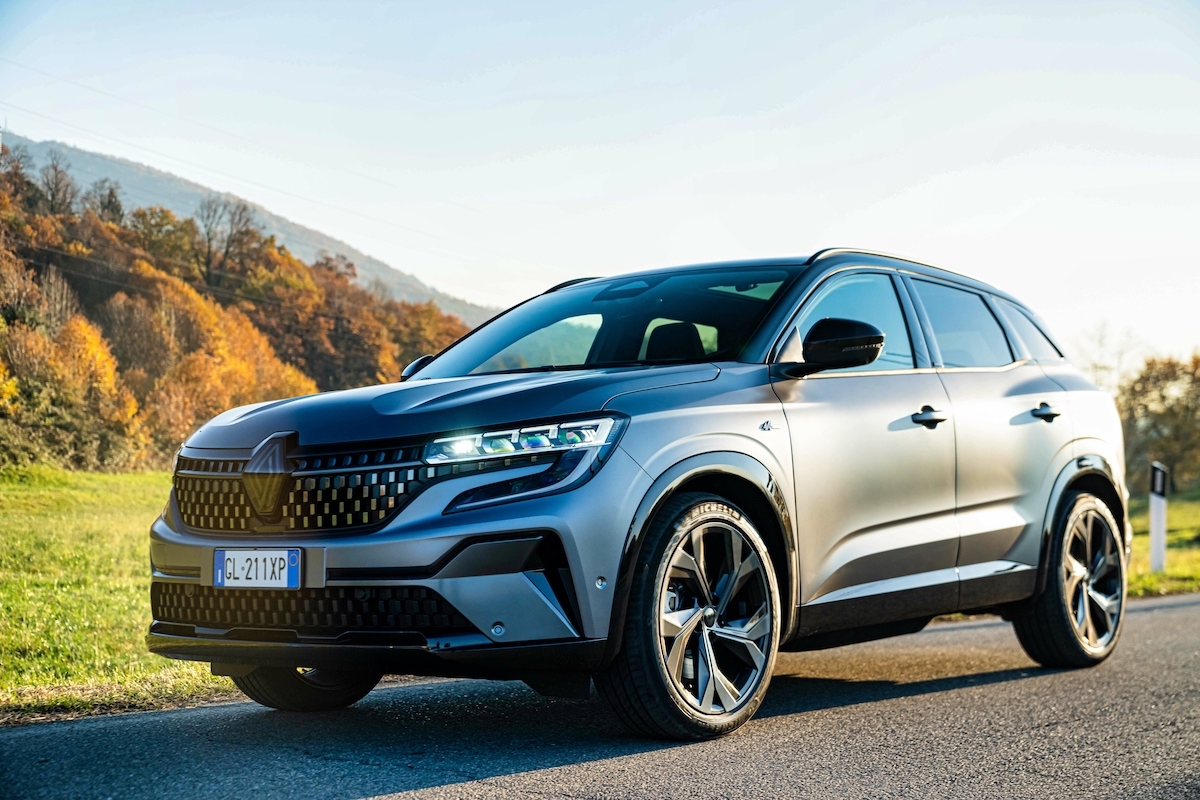 Renault Austral E-Tech Full Hybrid, consumi ridotti e piacere di guida