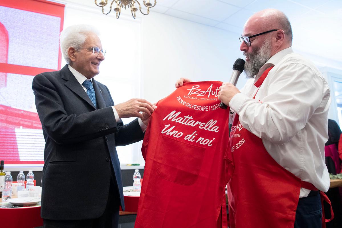 Meloni a sorpresa a Monza: la premier visita PizzAut per la Festa dei lavoratori