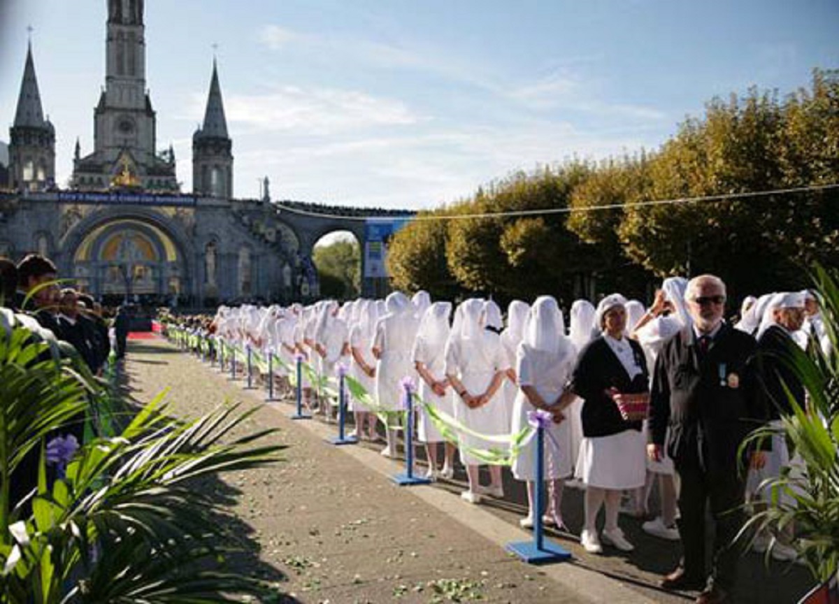 EasyJet apre la nuova rotta Milano Malpensa-Lourdes EasyJet apre la nuova rotta Milano Malpensa-Lourdes