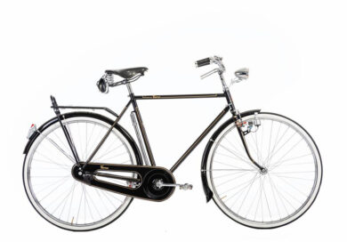 Furto di biciclette elettriche per 200mila euro. Sul posto la scientifica