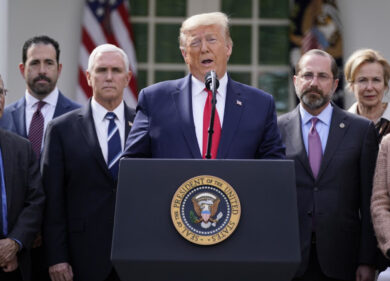 Trump: “Arrestate Biden, non me”. New York trema, 36mila agenti schierati