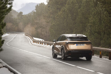 Nissan amplia la gamma del crossover coupè 100% elettrico Arya