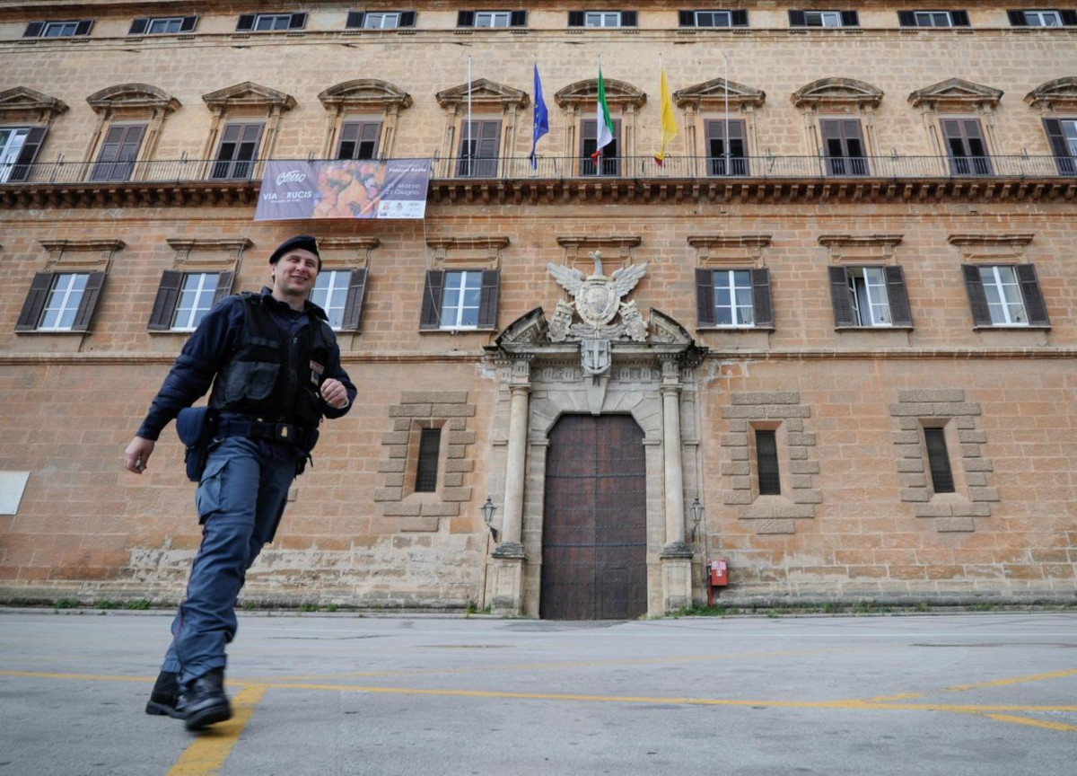 Sicilia, consulenti improbabili e poltrone. C’è anche l’addestratore di cani Sicilia, consulenti improbabili e poltrone. C’è anche l’addestratore di cani