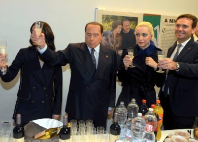 Berlusconi, da Carla Dall’Oglio alla Fascina: tutte le donne del presidente