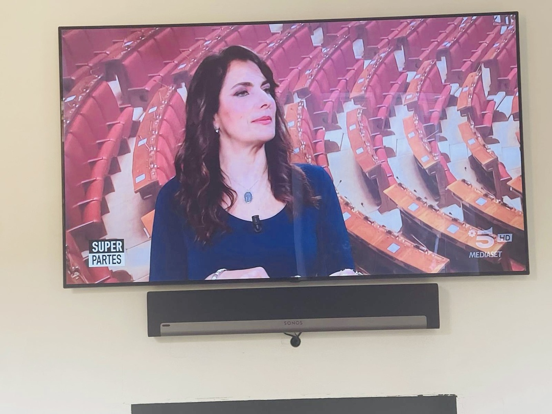 Speciale “Super Partes” da Piazza San Pietro con Safiria Leccese
