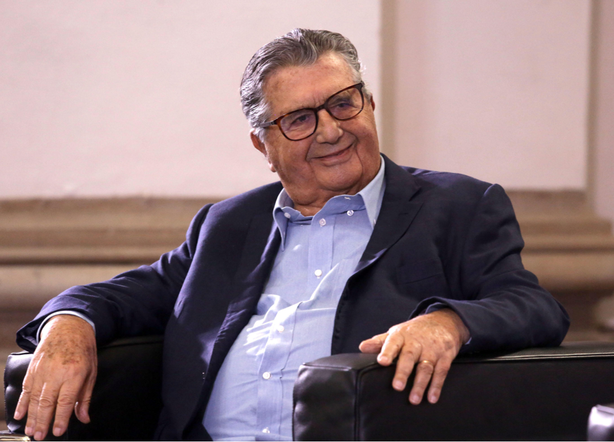 Stefano Feltri cacciato dall’oggi al “Domani” da De Benedetti. Il retroscena