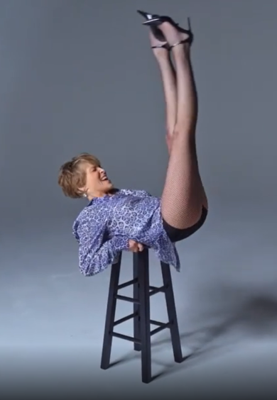 Sharon Stone senza veli, la foto bollente dell’attrice torna virale