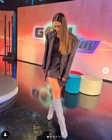 Melissa Satta show (cerca la maglia del Milan): “Ragazzi mi spoglio io, ma non ho niente sotto..”