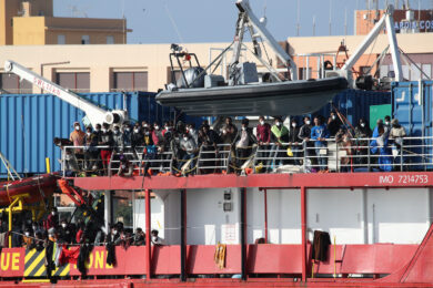 Migranti, ok allo stato d’emergenza: potenziate identificazioni ed espulsioni
