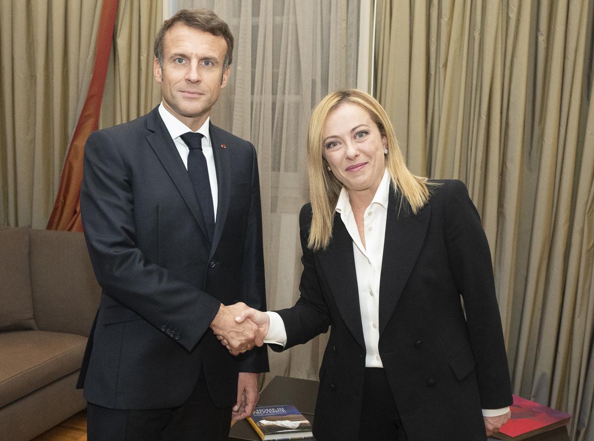 Macron filocinese spaventa Usa e Nato. Per Meloni c’è un’autostrada atlantista Macron filocinese spaventa Usa e Nato. Per Meloni c’è un’autostrada atlantista