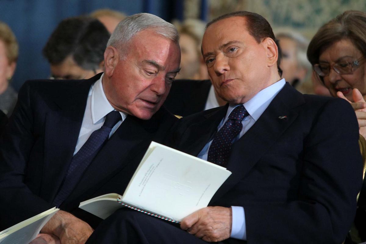 Le mosse della Lega con Fi senza Berlusconi: “Ora parliamo con Gianni Letta” Le mosse della Lega con Fi senza Berlusconi: “Ora parliamo con Gianni Letta”