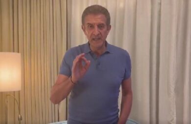 Ezio Greggio: “Enea merita mamma vera”. E scattano le polemiche sui social
