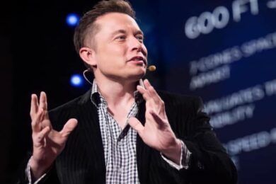 Twitter non esiste più, ora si chiama X Corp. Il primo passo del piano di Musk per “l’app del futuro”